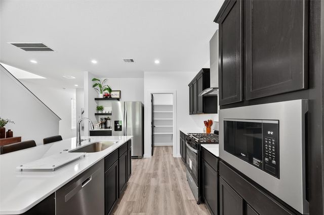 3233 Creston Gate Drive, Houston, TX 77047