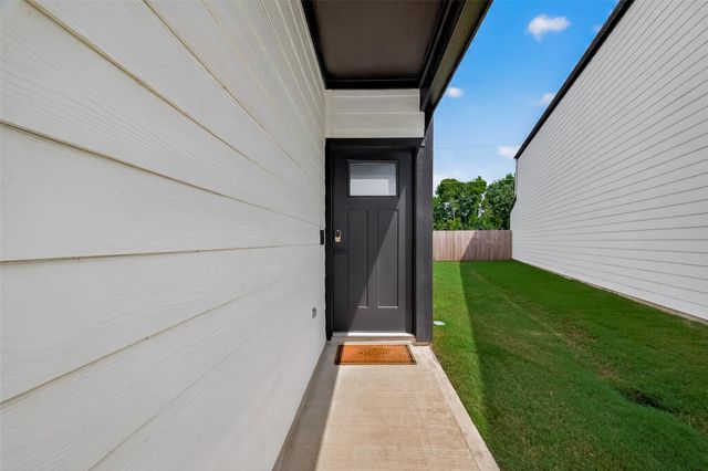 3233 Creston Gate Drive, Houston, TX 77047