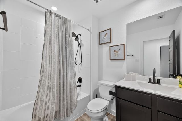 3233 Creston Gate Drive, Houston, TX 77047