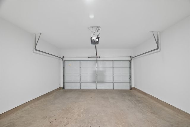 3233 Creston Gate Drive, Houston, TX 77047