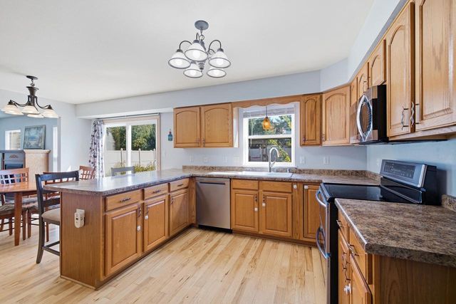 1413 Lee AVENUE, West Bend, WI 53090