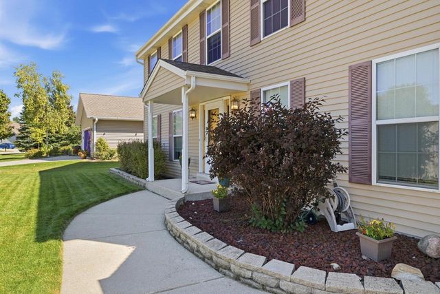 1413 Lee AVENUE, West Bend, WI 53090