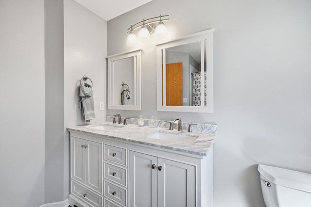 1413 Lee AVENUE, West Bend, WI 53090
