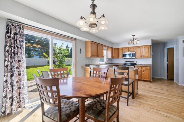 1413 Lee AVENUE, West Bend, WI 53090