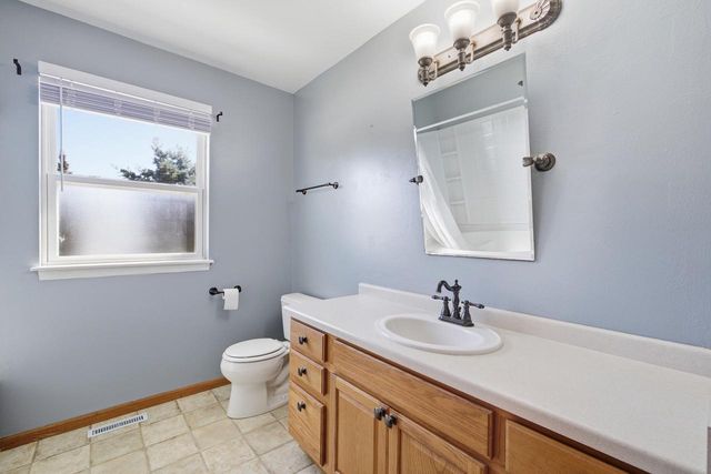 1413 Lee AVENUE, West Bend, WI 53090