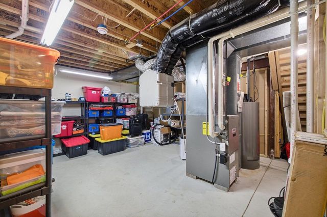1413 Lee AVENUE, West Bend, WI 53090
