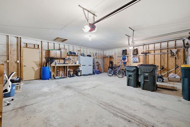 1413 Lee AVENUE, West Bend, WI 53090