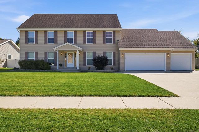 1413 Lee AVENUE, West Bend, WI 53090