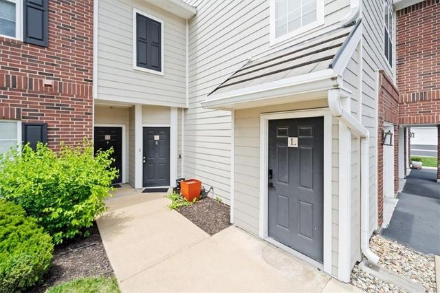 11625 Tomahawk Creek Parkway L, Leawood, KS 66211