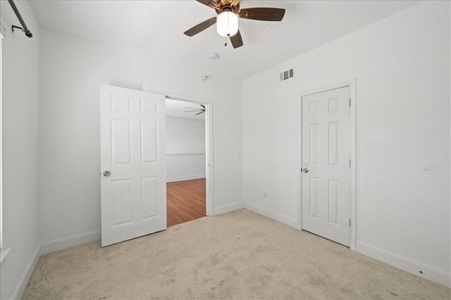 11625 Tomahawk Creek Parkway L, Leawood, KS 66211