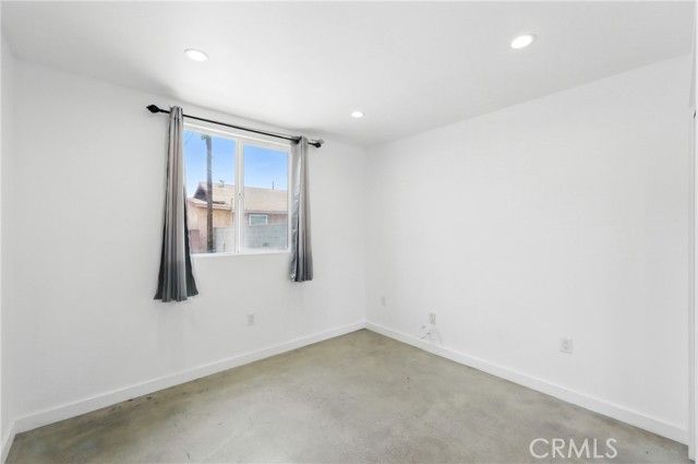 500 64th, Los Angeles, CA 90003