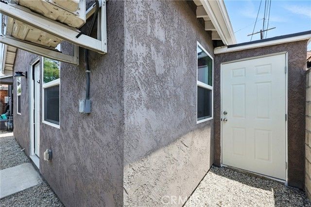 500 64th, Los Angeles, CA 90003