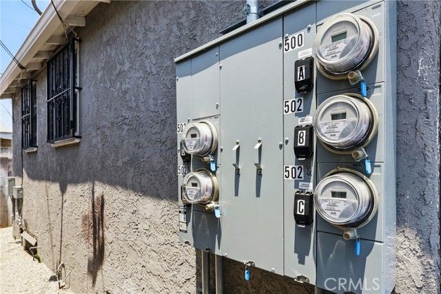 500 64th, Los Angeles, CA 90003