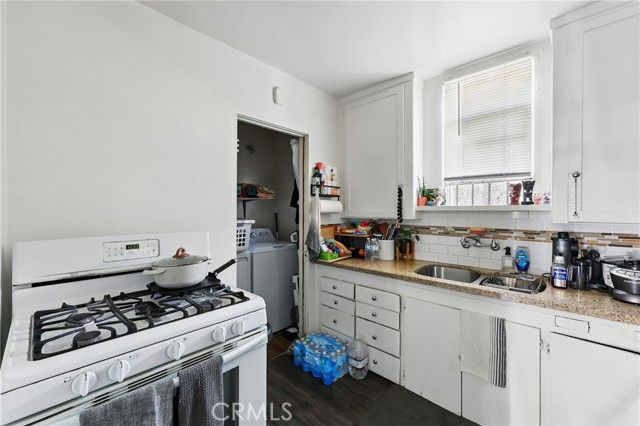 500 64th, Los Angeles, CA 90003