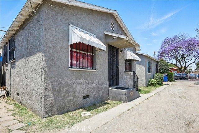 500 64th, Los Angeles, CA 90003