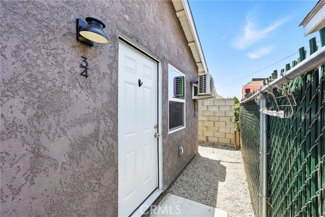 500 64th, Los Angeles, CA 90003