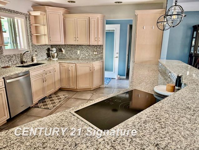 6390 Belmar Drive, Saginaw, MI 48603