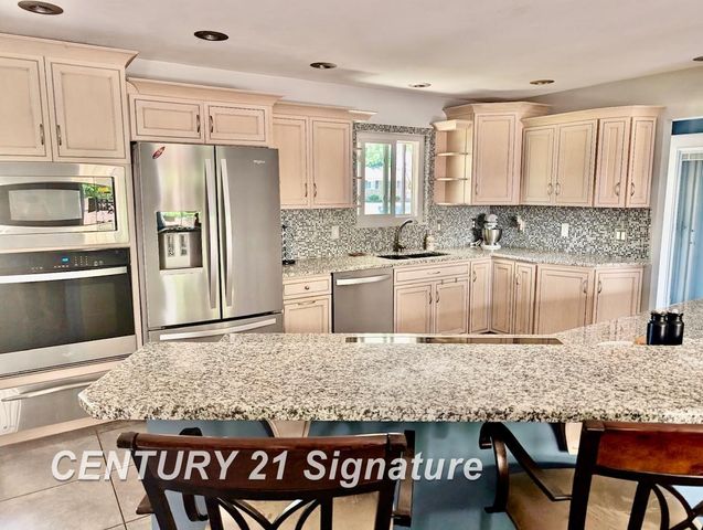 6390 Belmar Drive, Saginaw, MI 48603