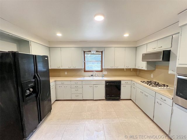 710 Victor Street, Tahlequah, OK 74464