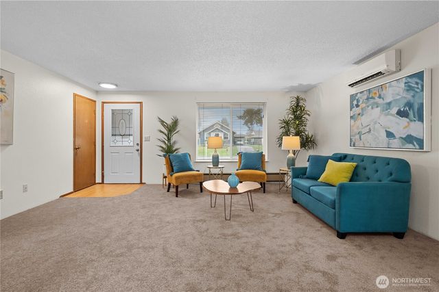 226 S 78th Street, Tacoma, WA 98408