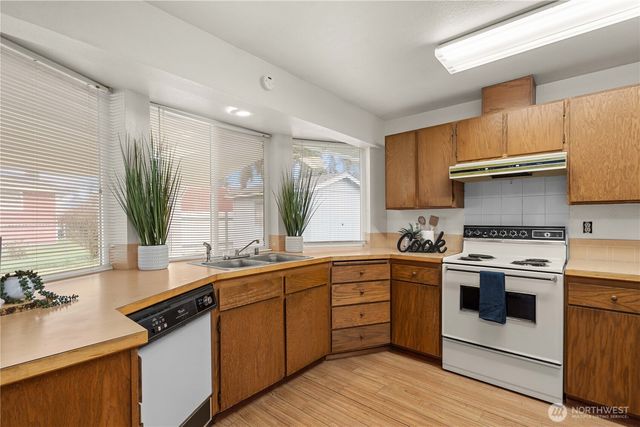 226 S 78th Street, Tacoma, WA 98408