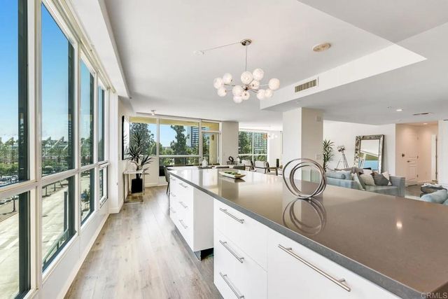 510 1st Ave 402, San Diego, CA 92101