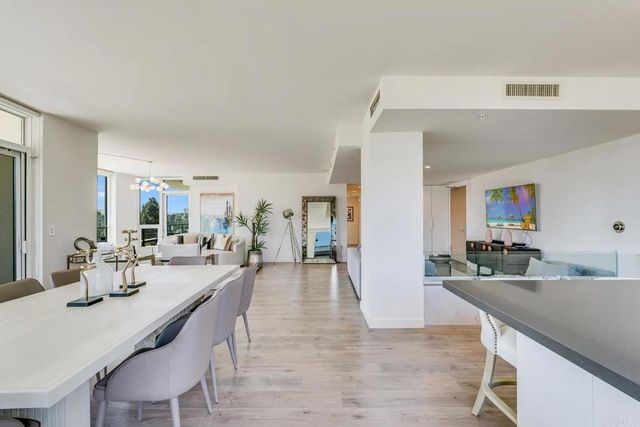 510 1st Ave 402, San Diego, CA 92101