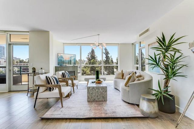 510 1st Ave 402, San Diego, CA 92101