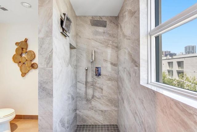 510 1st Ave 402, San Diego, CA 92101