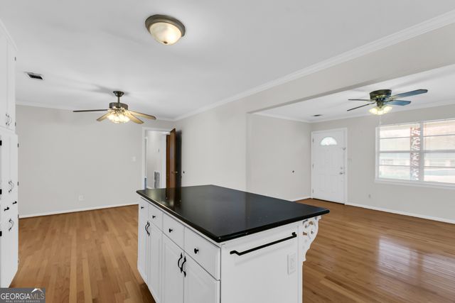 5563 Pine Street, Lula, GA 30554