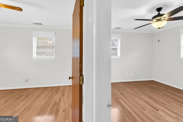 5563 Pine Street, Lula, GA 30554