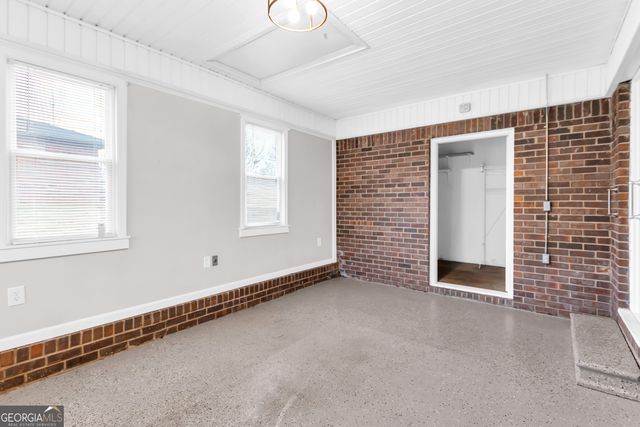 5563 Pine Street, Lula, GA 30554