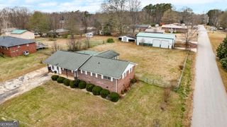 5563 Pine Street, Lula, GA 30554