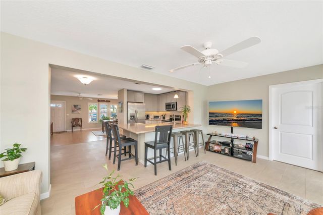 422 CIRCLEWOOD DRIVE H6, Venice, FL 34293