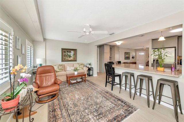 422 CIRCLEWOOD DRIVE H6, Venice, FL 34293
