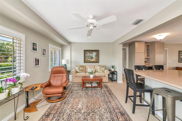 422 CIRCLEWOOD DRIVE H6, Venice, FL 34293
