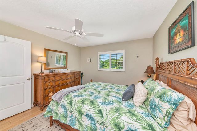 422 CIRCLEWOOD DRIVE H6, Venice, FL 34293