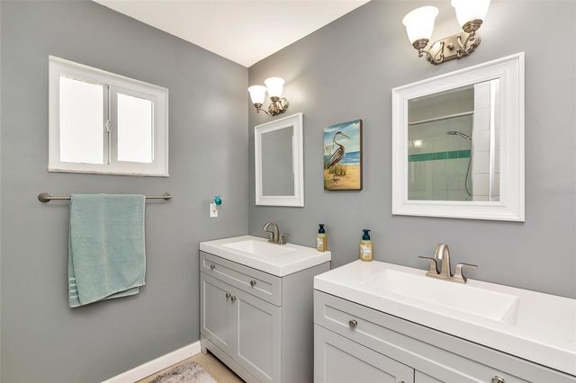 422 CIRCLEWOOD DRIVE H6, Venice, FL 34293