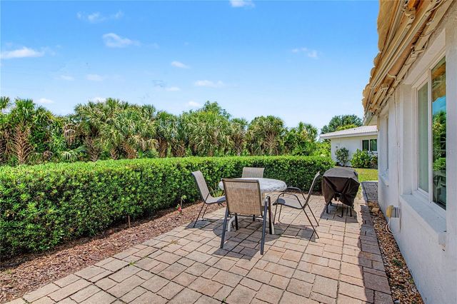 422 CIRCLEWOOD DRIVE H6, Venice, FL 34293