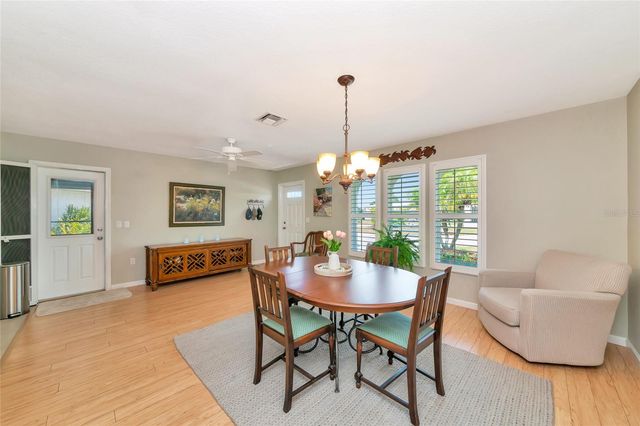 422 CIRCLEWOOD DRIVE H6, Venice, FL 34293