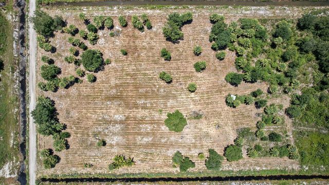 Xx Xx Bedu Court, Loxahatchee, FL 33470