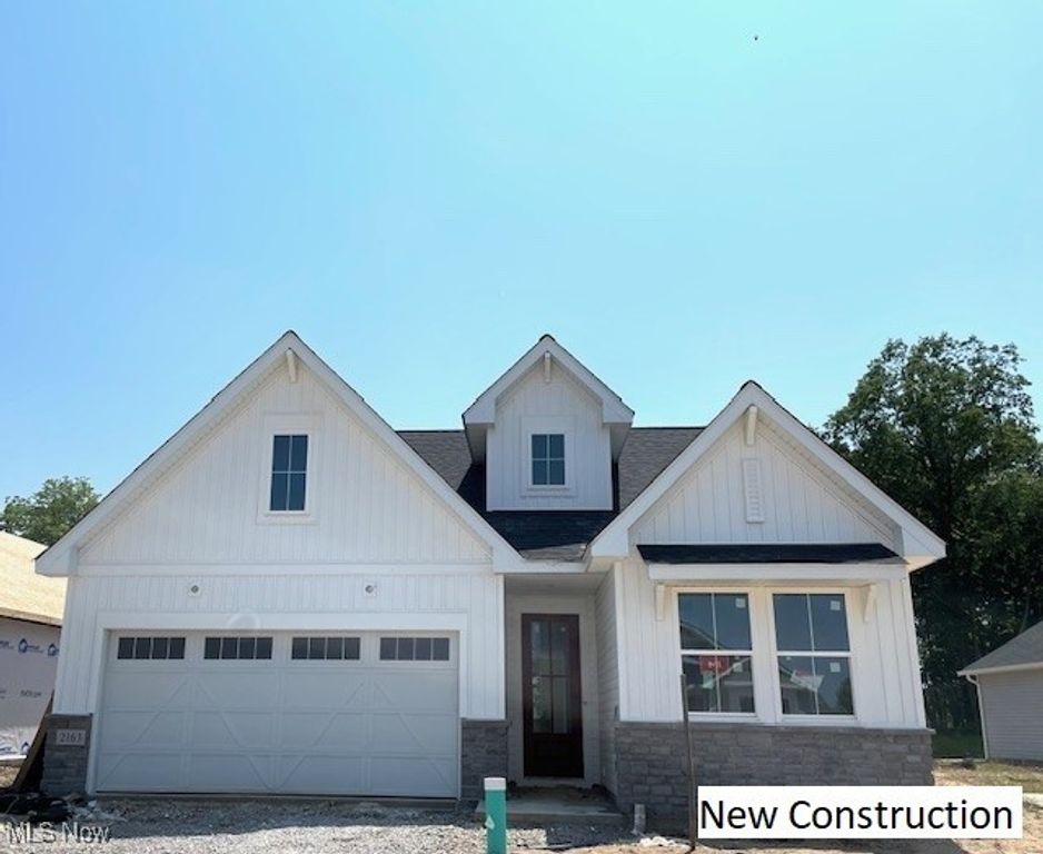 2163 Myla Way, Amherst, OH 44001