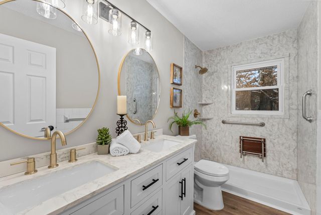 5610 Spencer Brook Drive NW, Cambridge, MN 55008