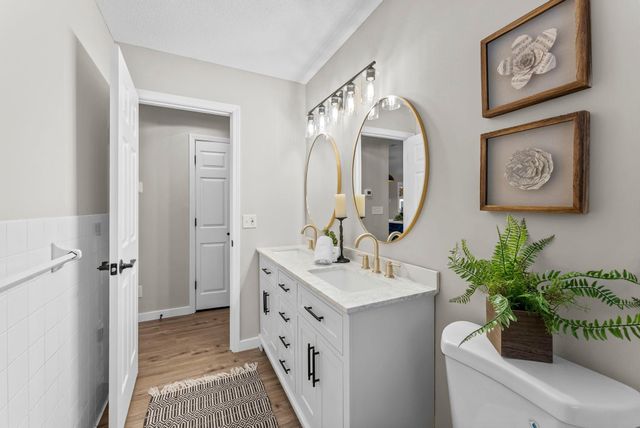 5610 Spencer Brook Drive NW, Cambridge, MN 55008