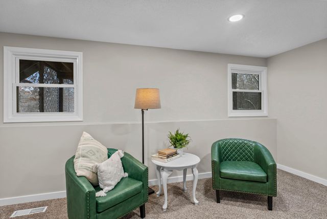 5610 Spencer Brook Drive NW, Cambridge, MN 55008