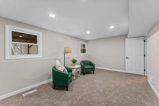 5610 Spencer Brook Drive NW, Cambridge, MN 55008