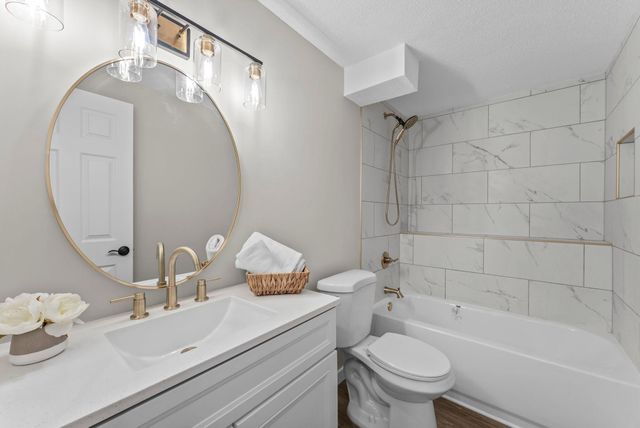 5610 Spencer Brook Drive NW, Cambridge, MN 55008