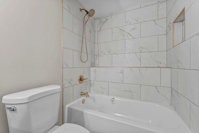 5610 Spencer Brook Drive NW, Cambridge, MN 55008