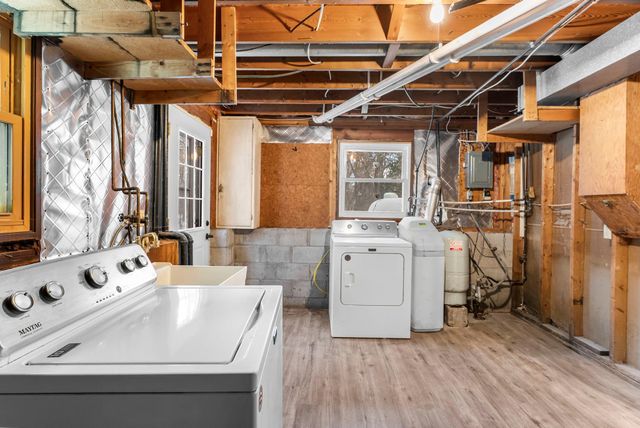 5610 Spencer Brook Drive NW, Cambridge, MN 55008