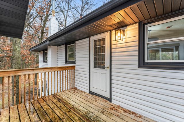 5610 Spencer Brook Drive NW, Cambridge, MN 55008